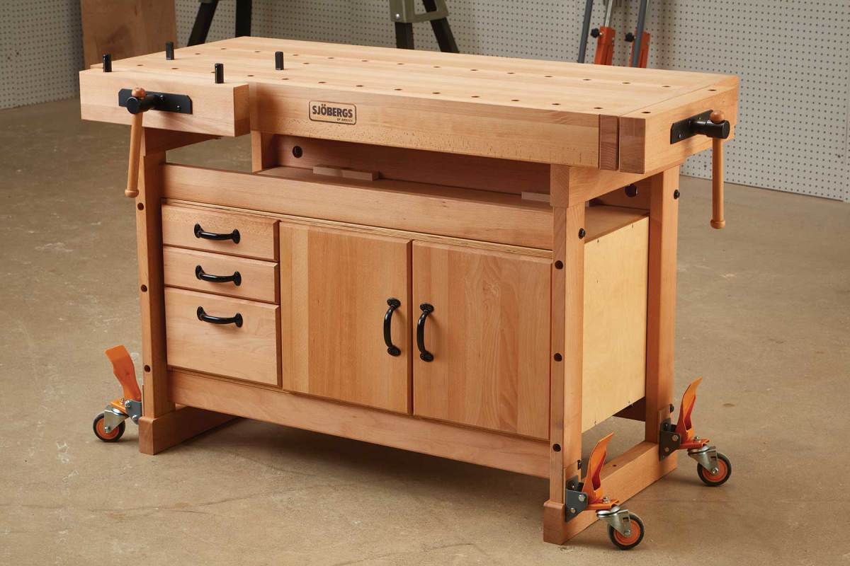 Mobile Workbench on Casters1