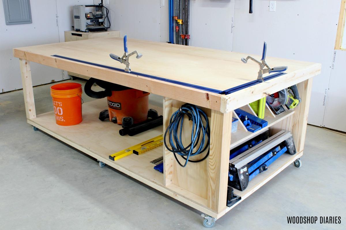 Mobile workbench with built-in storage