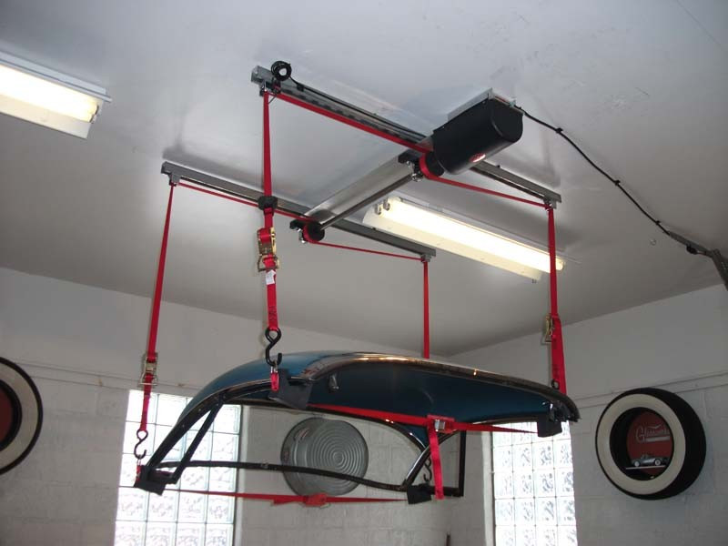 Overhead pulley systems for easy lifting and storing