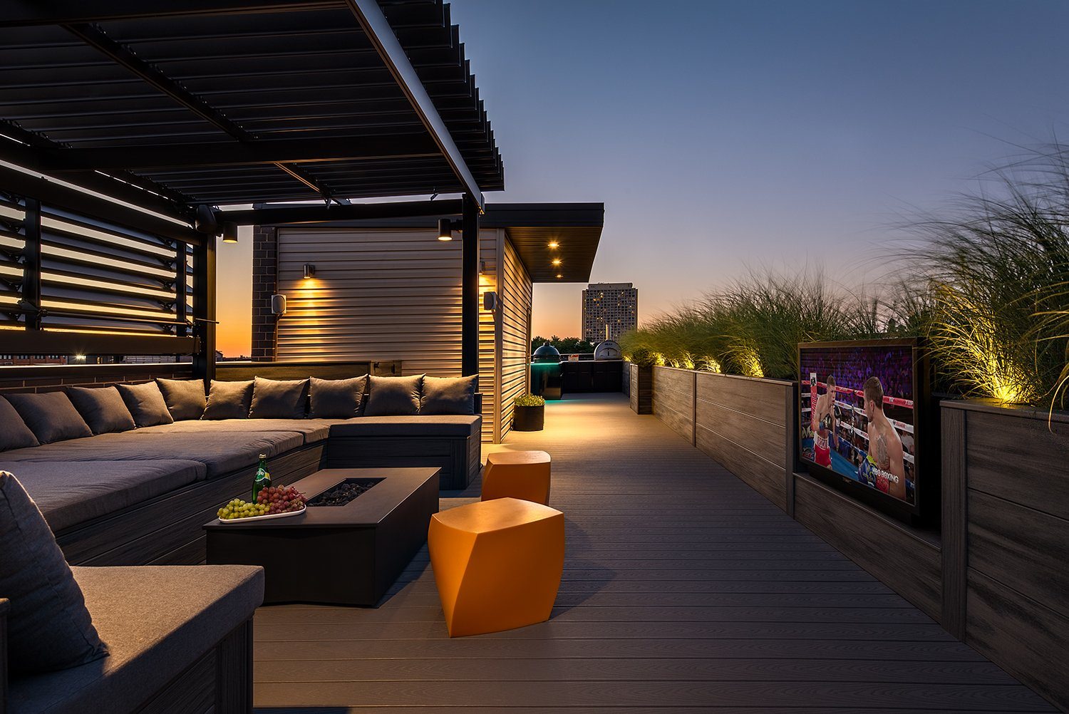 Urban escape with rooftop terrace access